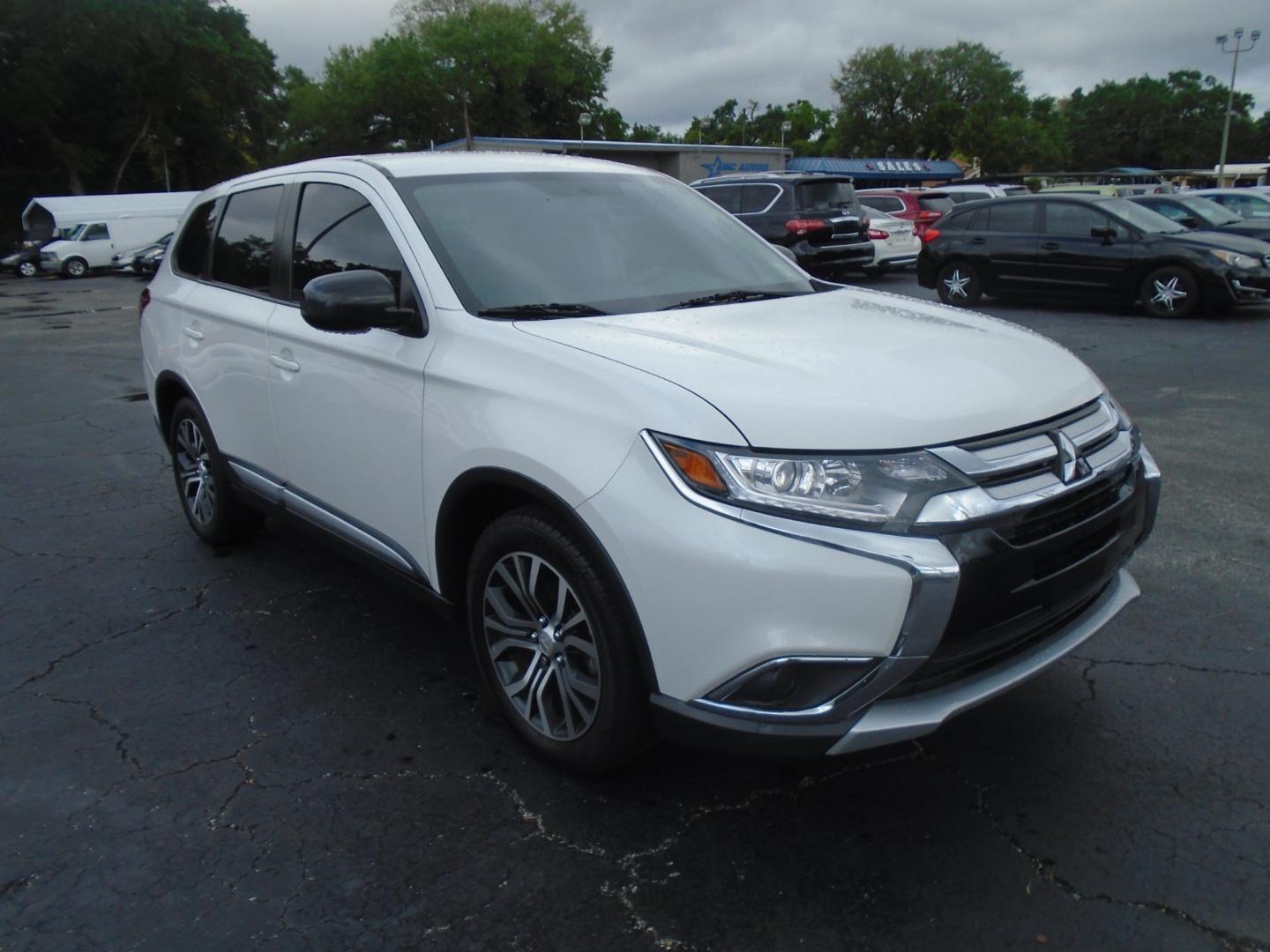 2018 Mitsubishi Outlander (JA4AD2A38JZ) , located at 6112 N Florida Avenue, Tampa, FL, 33604, (888) 521-5131, 27.954929, -82.459534 - Photo#2